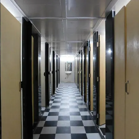 Abuzz Hostel Lower Parel-2